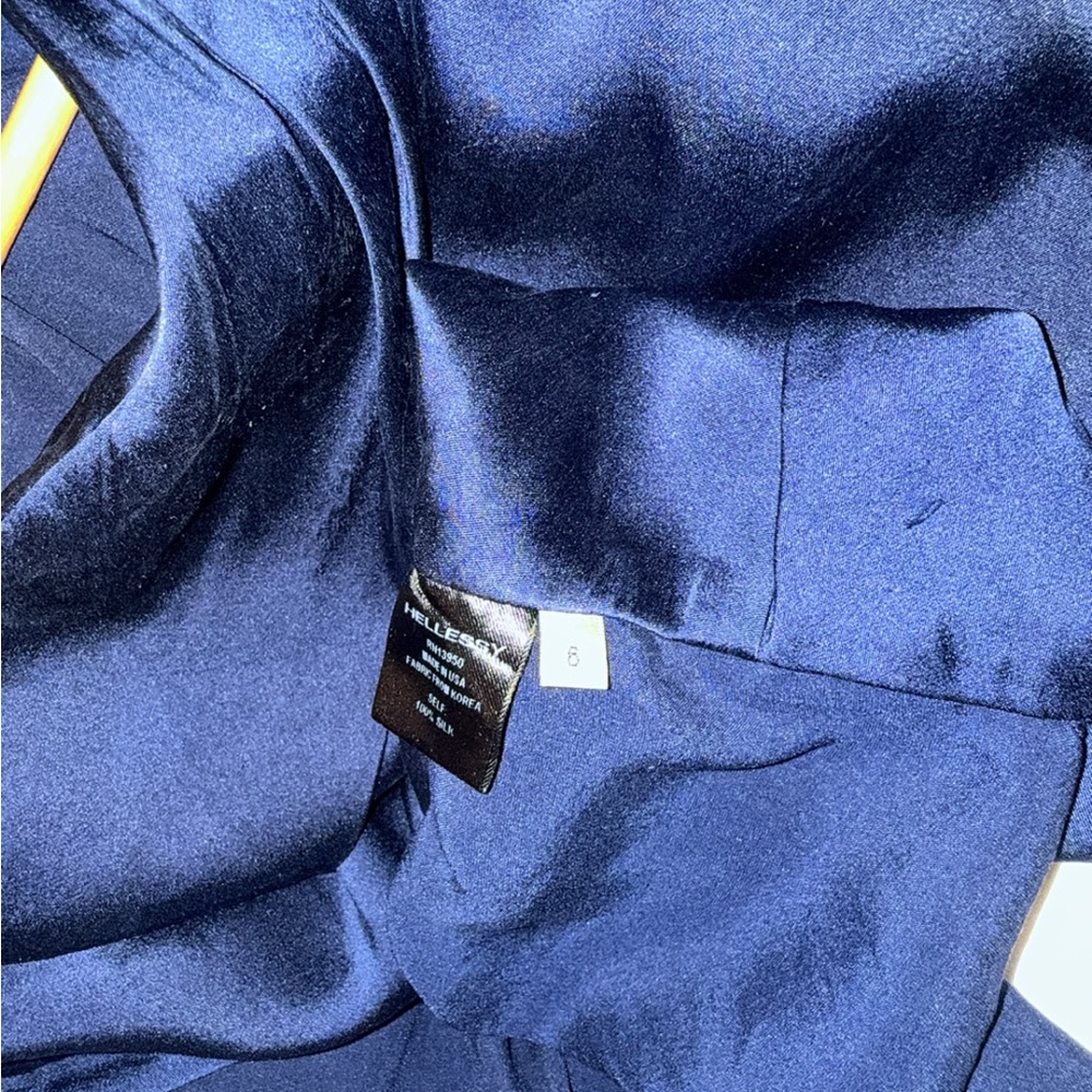 HELLESSY size 6 Stella Asymmetrical 100% Silk Draped Blouse 4” cuffs Navy $890 - Picture 7 of 11